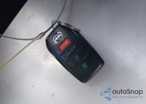 2025 Toyota Camry Le z USA, uszkodzony, nr VIN 4T1DAACK5SU143437